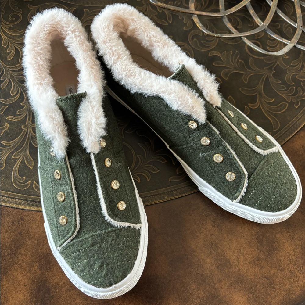 Isaac Mizrahi Olive Slip On Sneakers With Cream Plush Detail